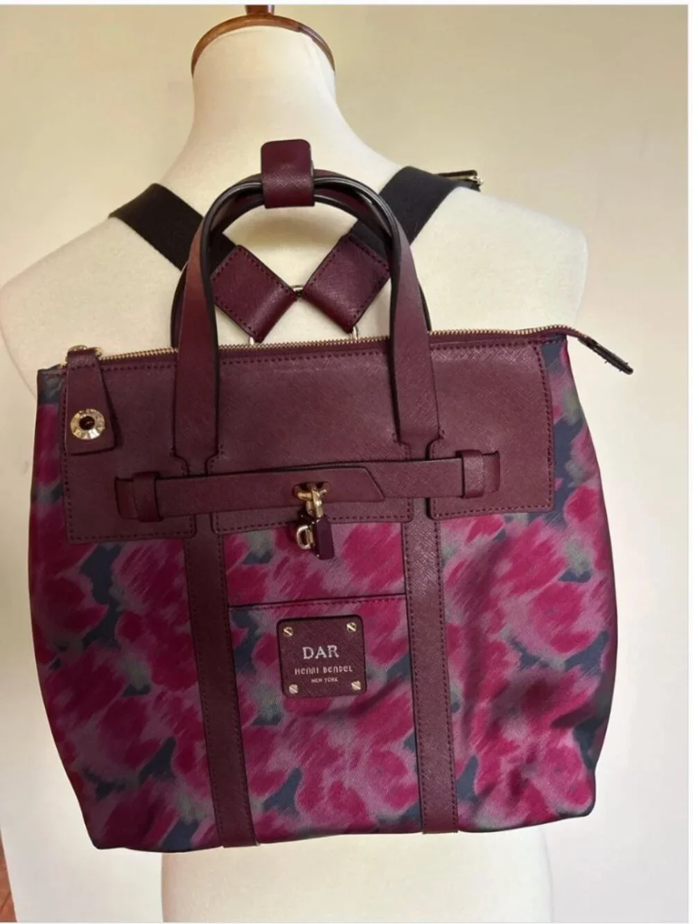 Henri Bendel NWOT DAR tote backpack RARE FIND